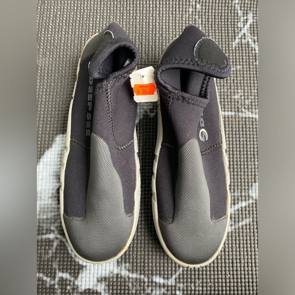 Water shoes